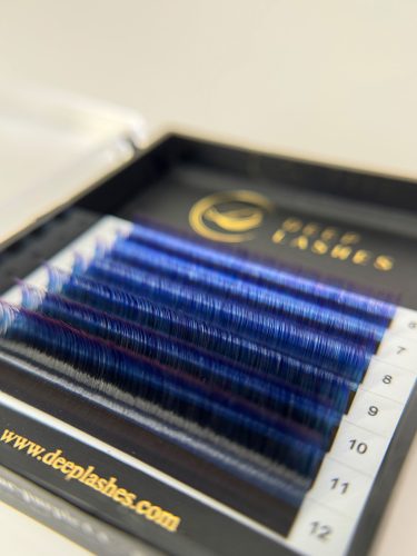 Deep Lashes 7 soros – MIX • Fekete / Kék / Lila Tricolor • M ív • 0.07 (6-12 mm) – Színes Műszempilla